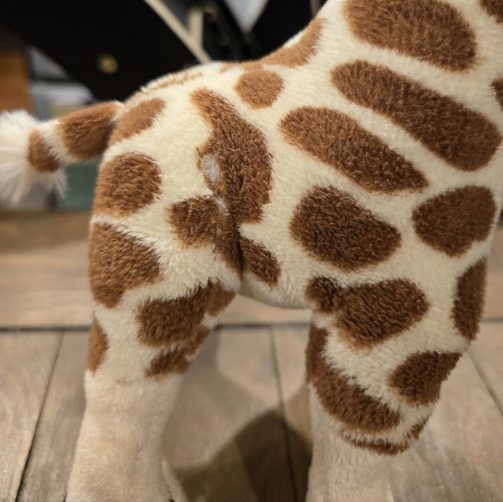 Plush Giraffe Toy - Picture 4 of 7